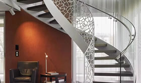 �r��֮�ݣ����廡�Θ��ݵĬF������